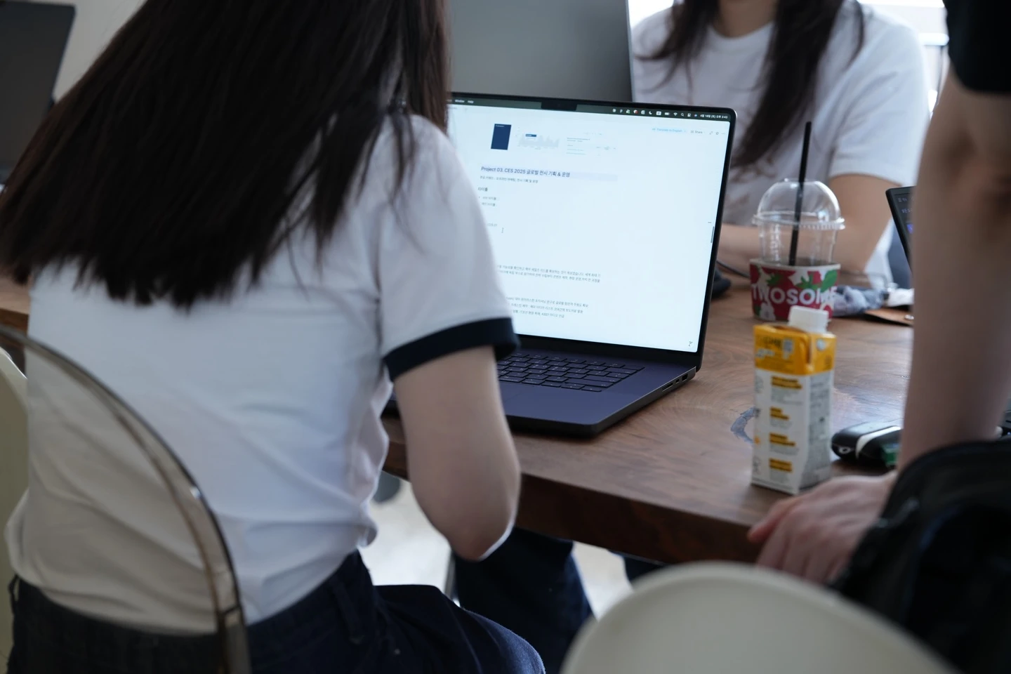 크몽 포트폴리오 컨설턴트 ‘커리어 디벨로퍼J’ — 서비스 오픈 후 카테고리 1위를 놓치지 않은 포트폴리오 전문가